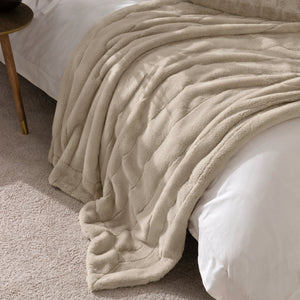 Oatmeal Fur Throw - 130 x 180cm