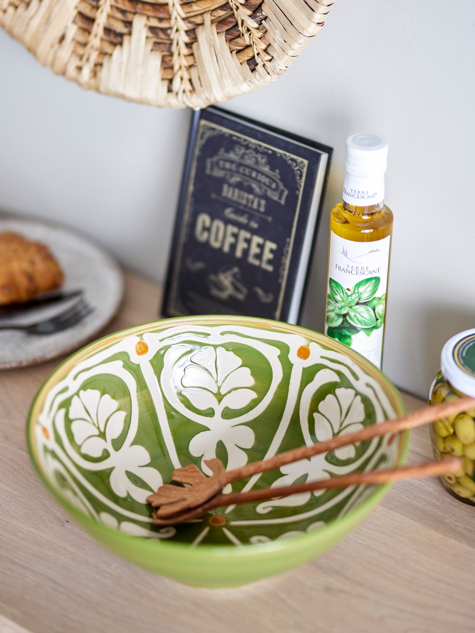 Heikki Serving Bowl - Green Stoneware